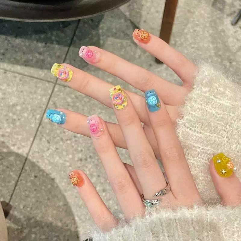 Nail Art - 100 mini-breloques en résine colorées en